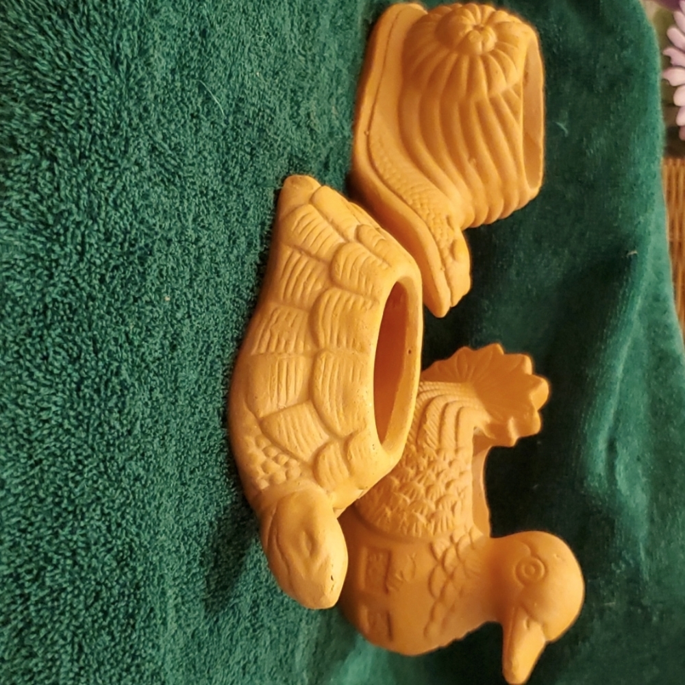Mini Terracotta planter set (3)